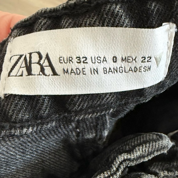 Zara Women’s High-Rise Button Fly Cropped Raw-Edge Wide-leg Black Wash Sz 0 EUC - Picture 9 of 12